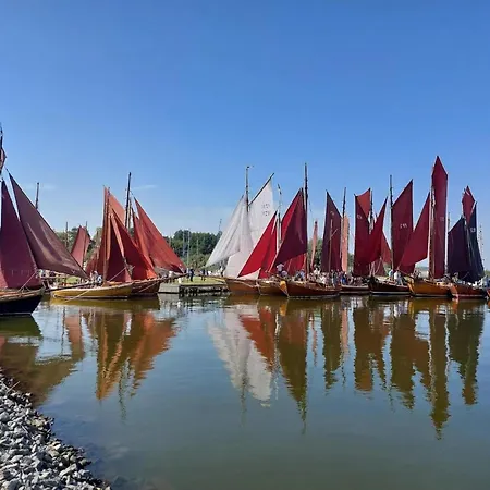 Luxushaus Boddenkueste Mit Lagune Und Sauna * Fuhlendorf (Mecklenburg-Vorpommern)